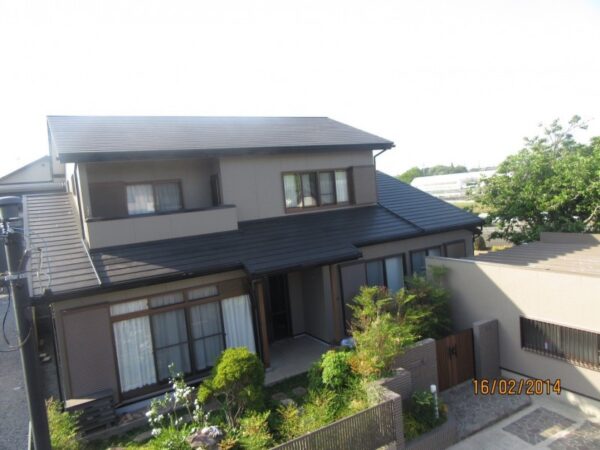 豊橋市 野依町  Y様邸 外壁塗装・ベランダ防水・屋根塗装・屋根カバー工法施工事例　リフォームスタジオニシヤマ